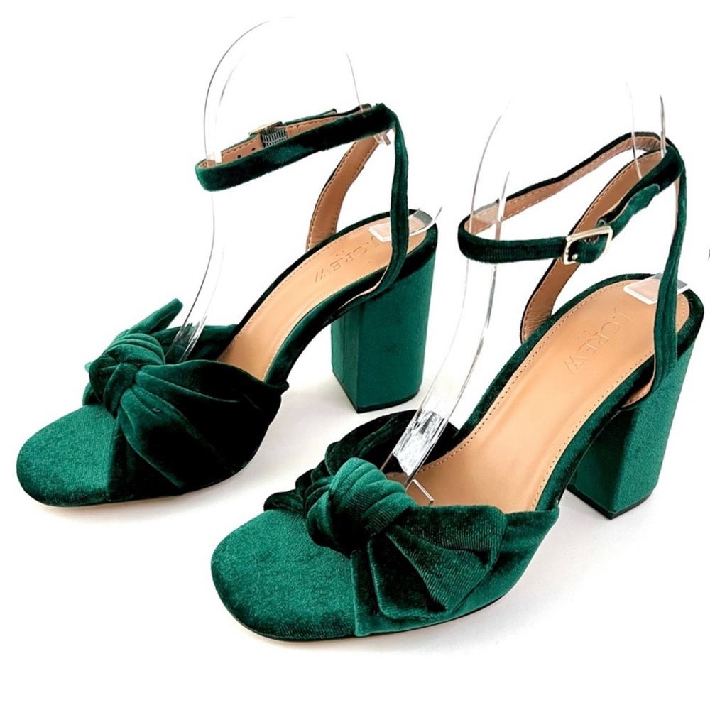 J Crew Green Velvet bow Heel size 8